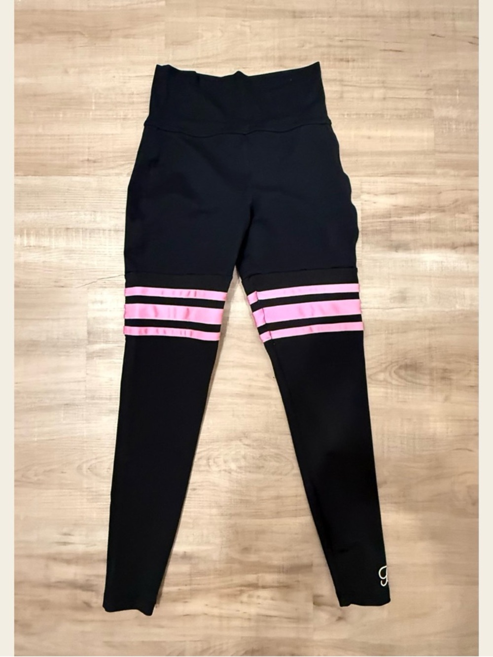 Bombshell Leggings! Cross listed on Mercari and Curtsy!